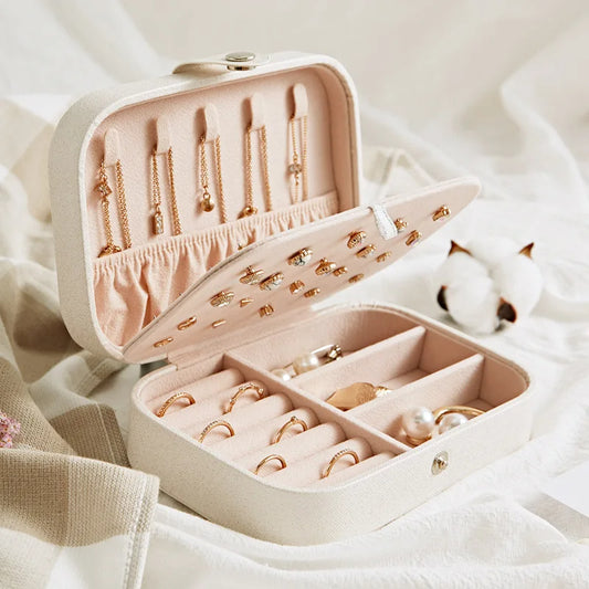 Jewellery box to organise your jewellery with love