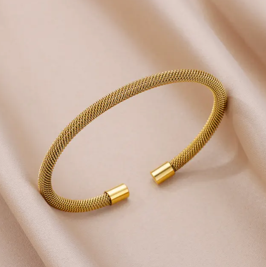 18 karats guldpläterat armband i mesh-stil