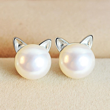 Silver and cultured pearl kitten earrings