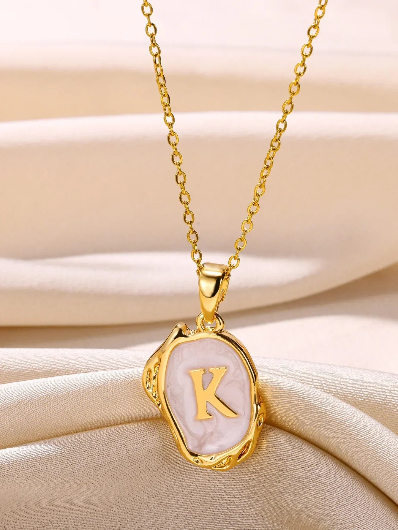 Necklace with Initials from the Bottom of the Sea in 18K Gold Plating White