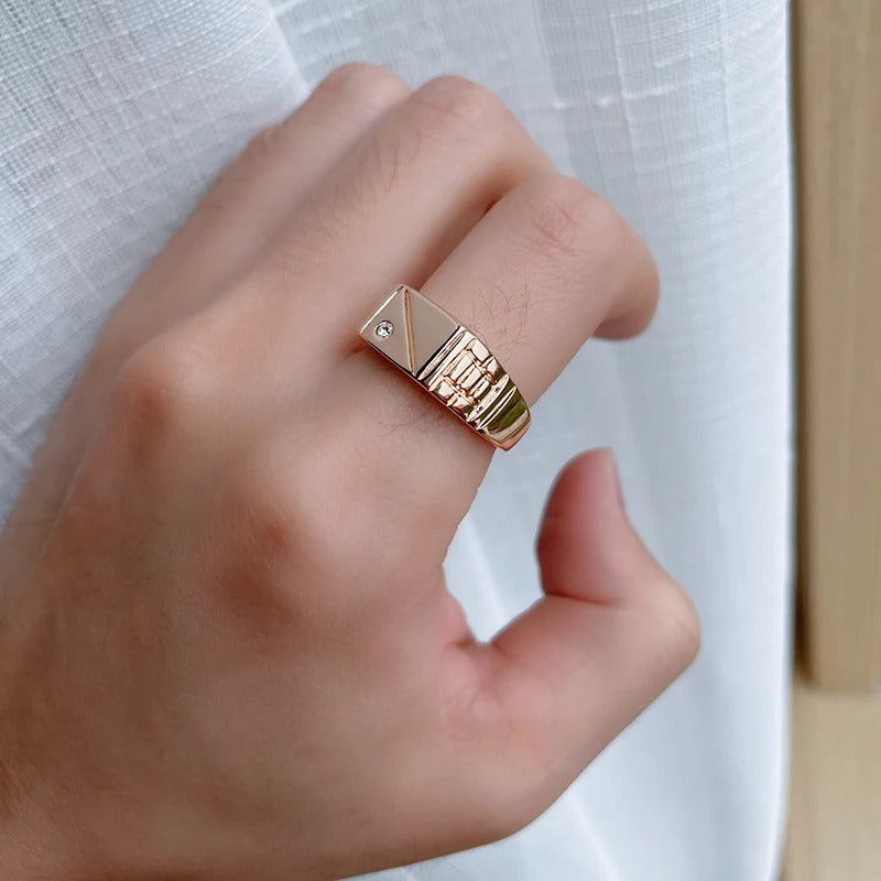 Signet ring in 18k pink gold with small cubic zirconia - AC