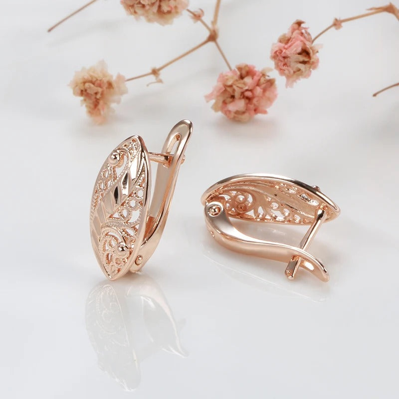 Luxurious earrings in the shape of a flower, plated with 18-carat pink gold - AC