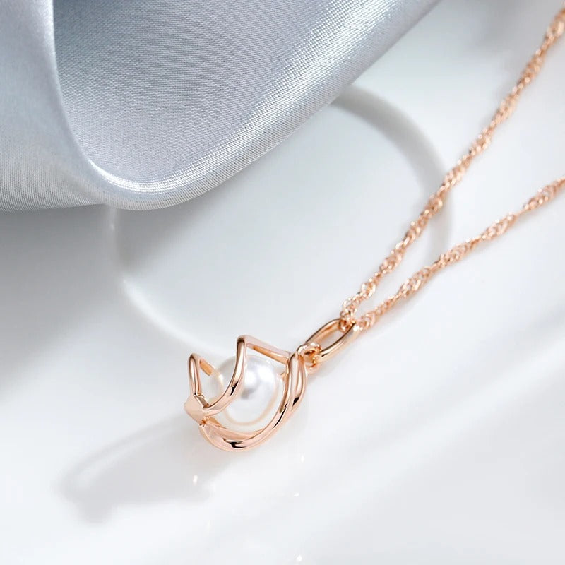 18K Rose Gold Plated Elegant Geometric Hollow Pearl heart pendant Necklace