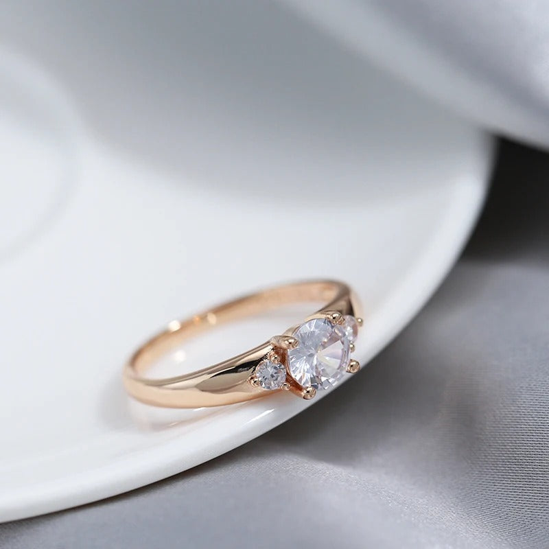 3 white zirconia classic ring in 18K rose gold